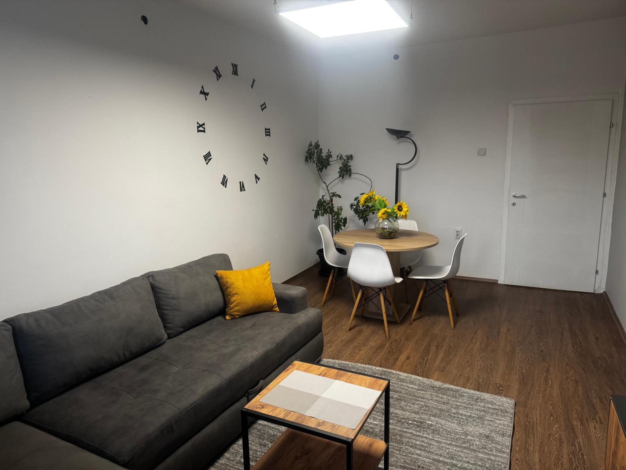 Center Apartments سكوبجي المظهر الخارجي الصورة