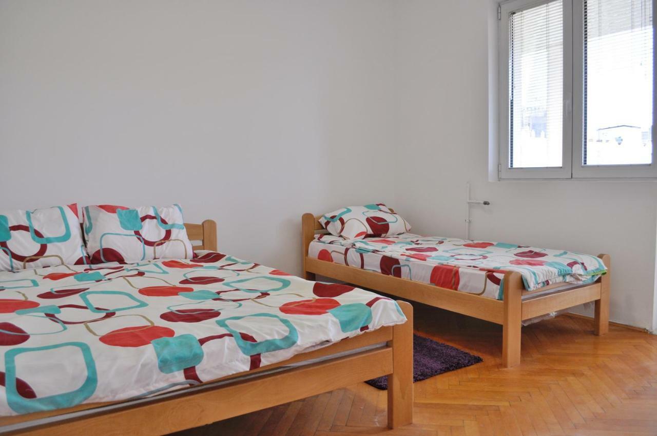 Center Apartments سكوبجي المظهر الخارجي الصورة