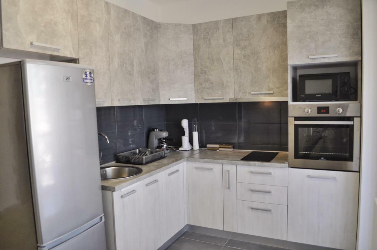 Center Apartments سكوبجي المظهر الخارجي الصورة